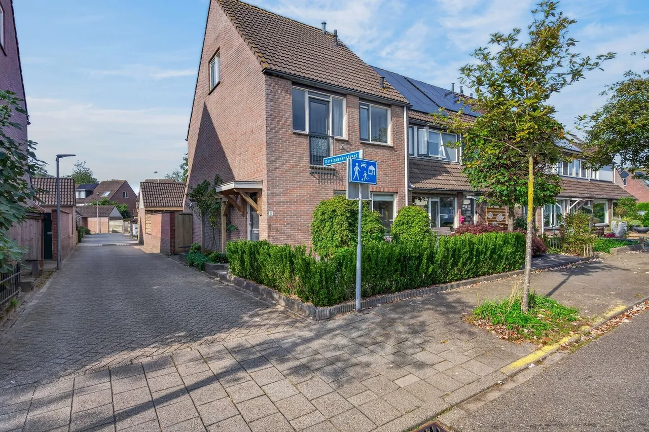 Hoekwoning te koop: Gerard Doustraat 32, Ede