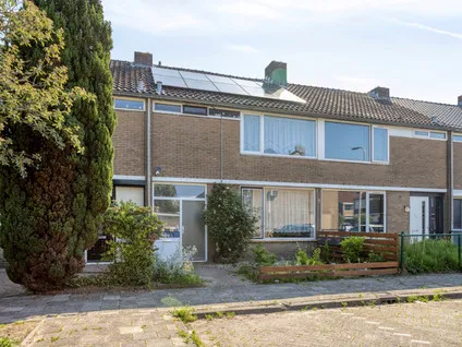 Tussenwoning te koop: Gerard ter Borchstraat 44, Ettingen Roosendaal