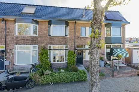 Tussenwoning te koop: Gerard Doustraat 53, Schildersbuurt Ijmuiden