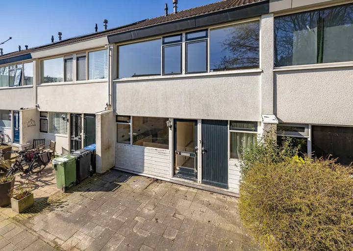 Tussenwoning te koop: Gerben Colmjonwei 33, Westeinde Leeuwarden