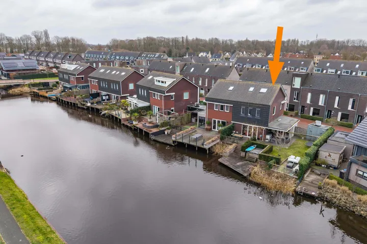 Twee-onder-één-kap te koop: Gerben Nannesstraat 20, Loënga Sneek
