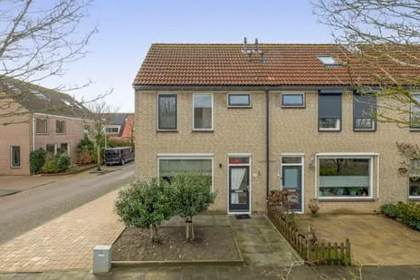 Hoekwoning te koop: Gerbera 12, Dirksland zuid Dirksland