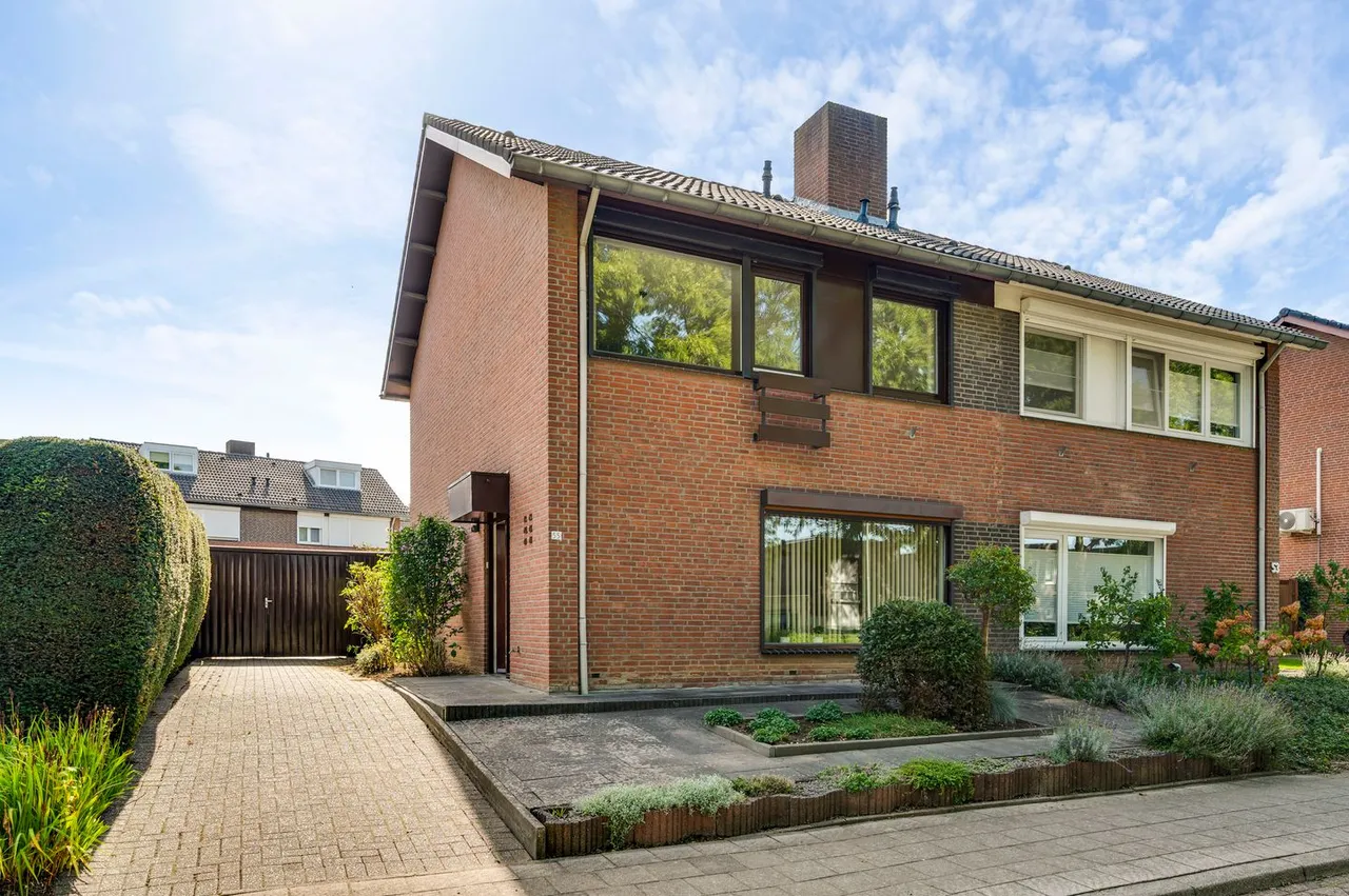Twee-onder-één-kap te koop: Gerbergastraat 55, Beek (Li)