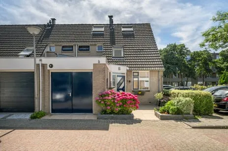 Corner house for sale: Gerbrandystraat 54, Pijletuinen Naaldwijk