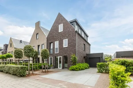 Twee-onder-één-kap te huur: Gerbrant Meussweg 12, Zwaanshoek Zwaanshoek