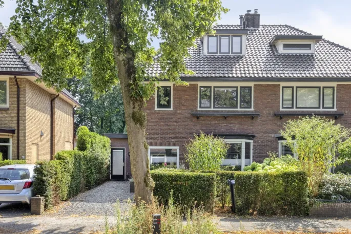 Twee-onder-één-kap te huur: Gerolaan 65, Lyceumkwartier Zeist