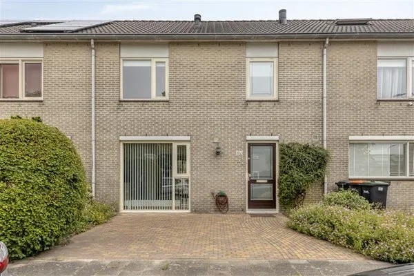 Tussenwoning te koop: Gerrit Achterberghof 102, Kersenboogerd-Zuid - Buurt 33 07 Hoorn