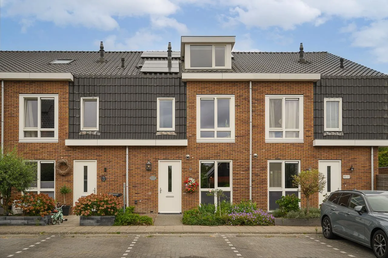 Tussenwoning te koop: Gerrit Achterbergstraat 75, Langbroek