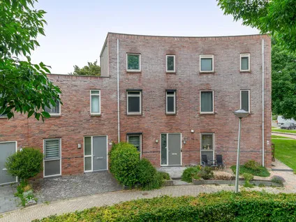 Terraced house for sale: Gerrit Kögelerstraat 74, Verzetsheldenbuurt Zwijndrecht