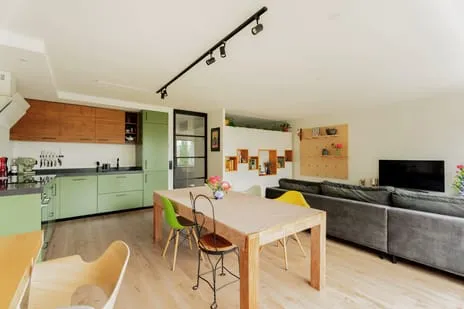 Apartment for sale: Gerrit Mannourystraat 94, Koningin Wilhelminaplein Amsterdam