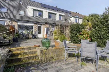 Tussenwoning te koop: Getijdenkreek 12, Kreken Spijkenisse