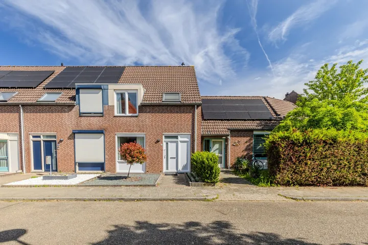 Tussenwoning te koop: Geulhout 4, Bunde Bunde