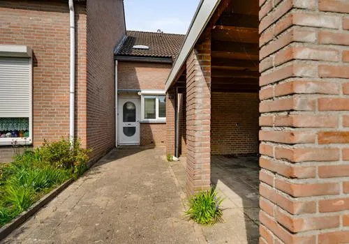 Tussenwoning te koop: Gewantmakerstraat 31, Roermond