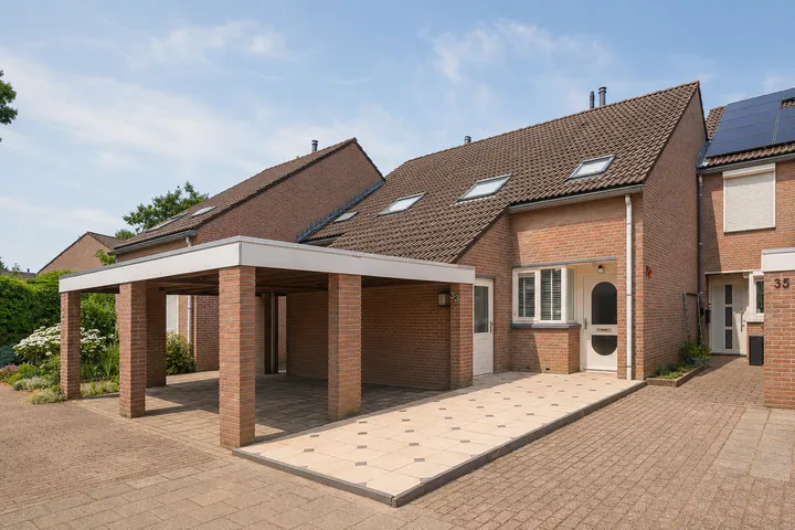 Tussenwoning te koop: Gewantmakerstraat 33, Hoogvonderen Roermond