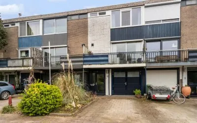 Tussenwoning te koop: Giek 42, Stad en Lande Huizen