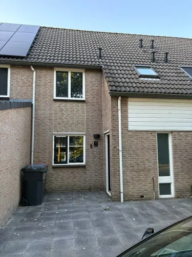 Terraced house for sale: Giethoornsingel 13, Huibeven West Tilburg