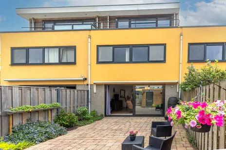 Tussenwoning te koop: Gijsbertje Louffhof 4, Leeuwenveld Weesp