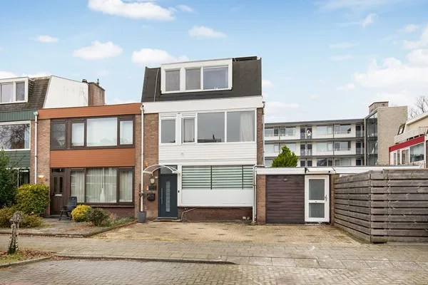 Tussenwoning te koop: Gijsbrecht van Amstellaan 71, Randwijck West Amstelveen