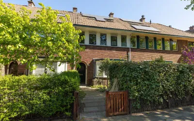 Tussenwoning te koop: Gijsbrecht van Amstelstraat 462, Het Rode Dorp Hilversum