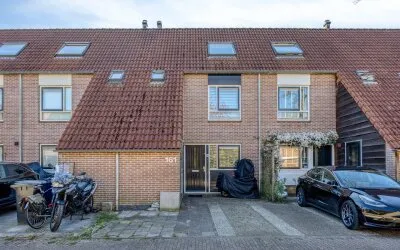 Tussenwoning te koop: Gildemark 161, Brugmark, Noordmark en Gildemark Almere