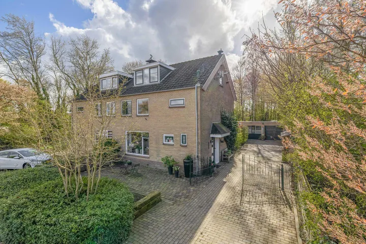 Twee-onder-één-kap te koop: Gildenstraat 4, Bruins Slotlaan/Campenbuurt Nijkerk