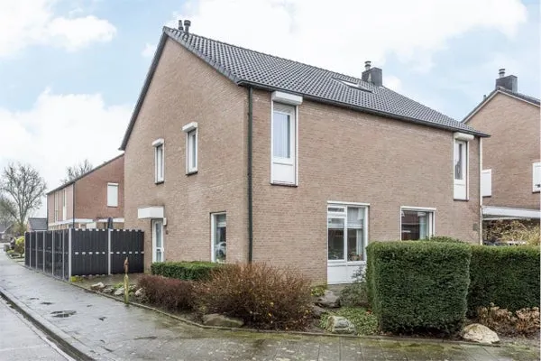 Hoekwoning te huur: Gildenstraat 42, Munstergeleen Munstergeleen
