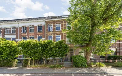 Appartement te koop: Ginnekenweg 233B, Ginneken Breda