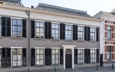 Tussenwoning te koop: Ginnekenweg 303, Ginneken Breda