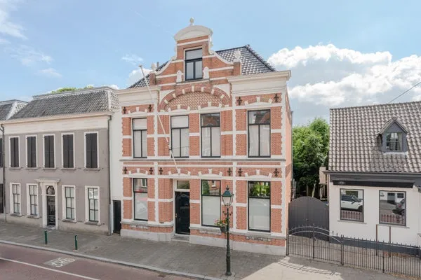 Hoekwoning te koop: Ginnekenweg 305, Ginneken Breda