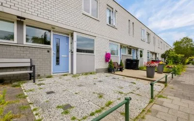 Terraced house for sale: Gitaarstraat 50, Muziekwijk N.-Midden Almere