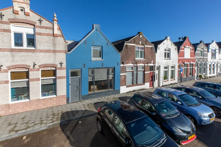 Tussenwoning te koop: Glacisstraat 121, Vlissingen