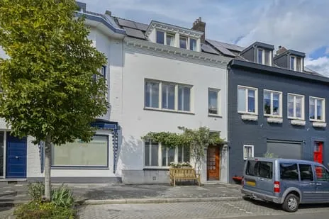 Tussenwoning te koop: Glacisweg 54B, Villapark Maastricht