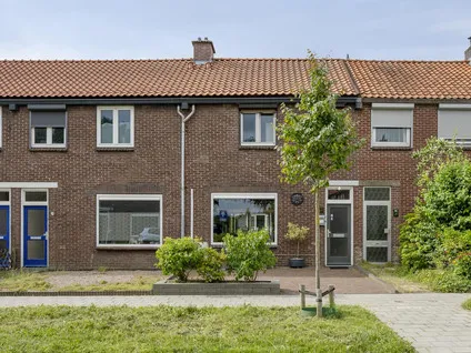 Tussenwoning te koop: Gladiolensingel 32, Lindenheuvel Geleen
