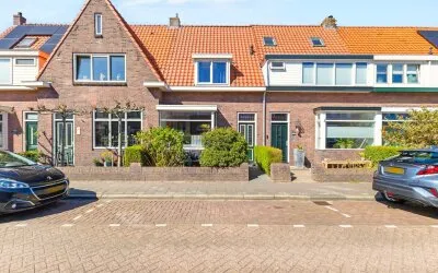 Tussenwoning te koop: Gladiolenstraat 32, Tuindorp-West Den Helder