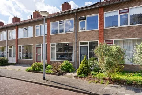 Tussenwoning te koop: Gladiolenstraat 6, Magrietpark Sappemeer