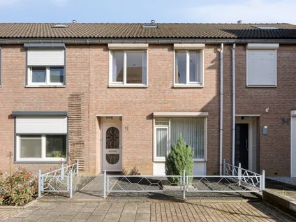 Tussenwoning te koop: Glasblazererf 12, Hoogvonderen Roermond