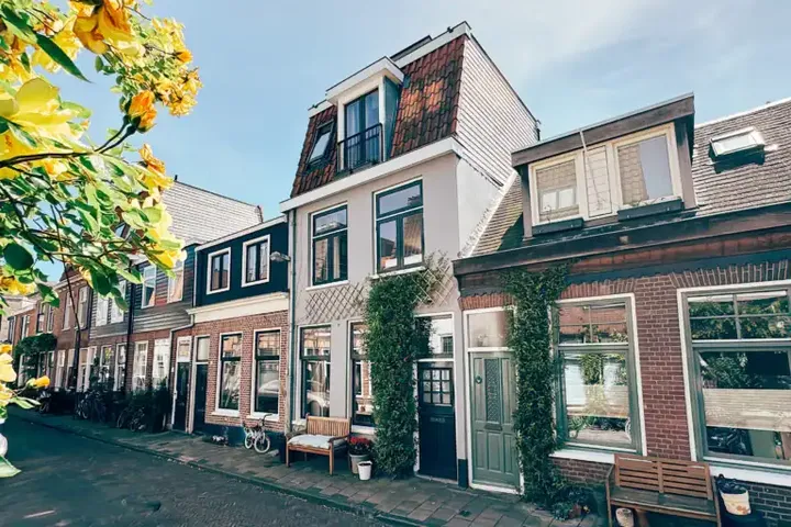 Twee-onder-één-kap te koop: Glasblazersstraat 4, Burgwal Haarlem