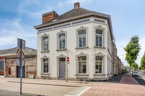 Corner house for sale: Glymesstraat 1, Vestinggronden-Zuid Bergen Op Zoom