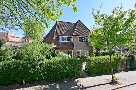 Hoekwoning te koop: Godelindestraat 68, Waltherlaan Bussum