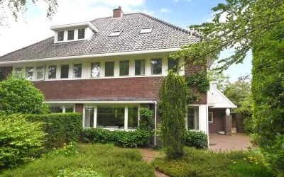 Twee-onder-één-kap te koop: Godelindeweg 6, Rembrandtpark Naarden