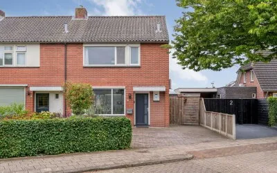 Twee-onder-één-kap te koop: Godfried Bomansstraat 4, De Blokken Nijverdal