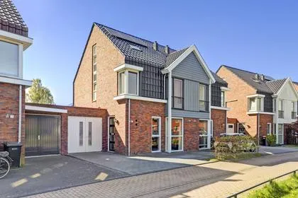 Tussenwoning te koop: Godfried Bomanshof 3, Oosterweed Grootebroek