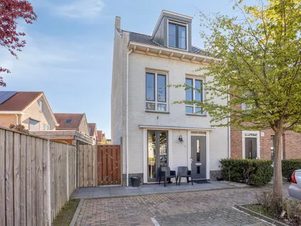 Hoekwoning te koop: Godfried Bomanspad 10, Middelharnis westplaat Middelharnis