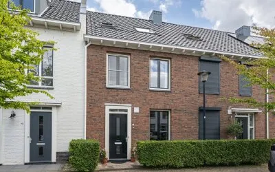 Tussenwoning te koop: Godfried Bomanspad 8, Middelharnis westplaat Middelharnis