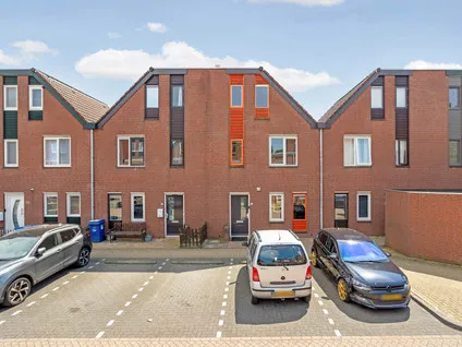 Tussenwoning te koop: Goedewerf 82, Goedewerf en Wittewerf Almere