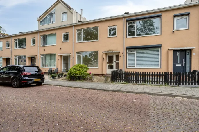 Terraced house for sale: Goeman Borgesiusplantsoen 3, Crabbehof-Zuid Dordrecht