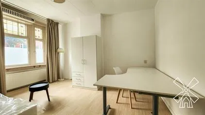 Room for rent: Goeverneurlaan, Laakkwartier-Oost 'S-Gravenhage