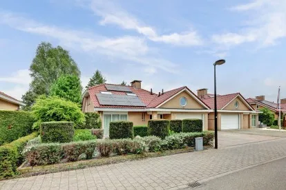 Vrijstaande woning te koop: Golfresidentie 138, Golfresidentie Dronten