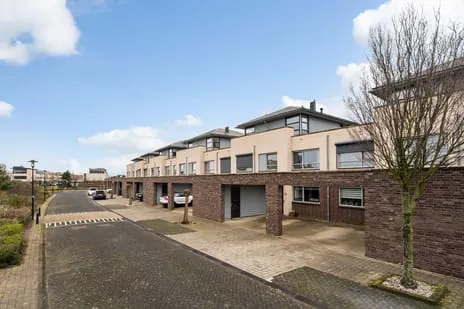 Tussenwoning te koop: Golfslag 19, Grote Geest en Molenwijk Monster
