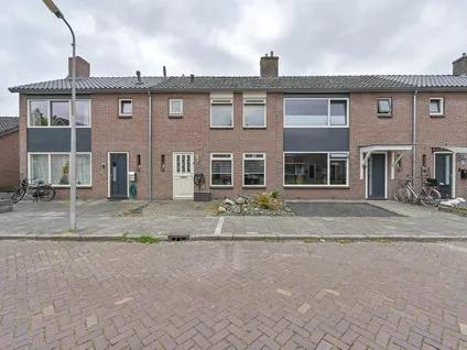 Tussenwoning te koop: Goltguldenstraat 10, Zuid Hoogeveen